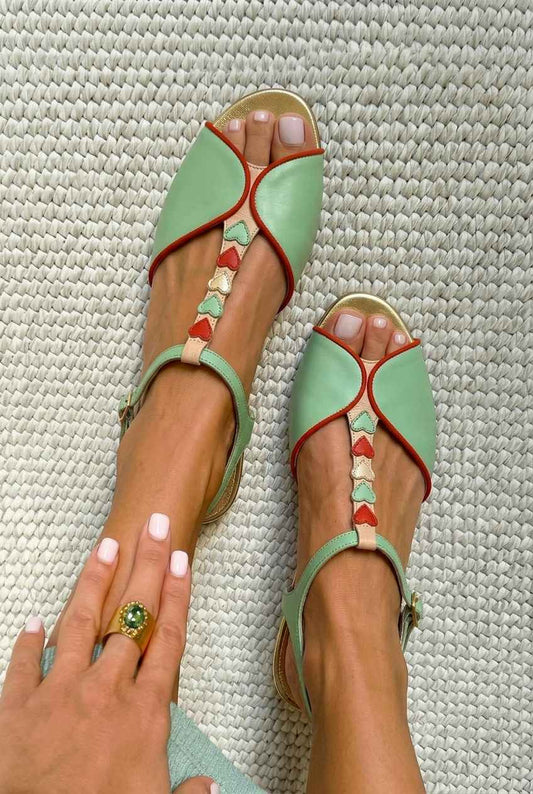 Sandalias Slingback Peep Toe Planas con Detalle de Corazón