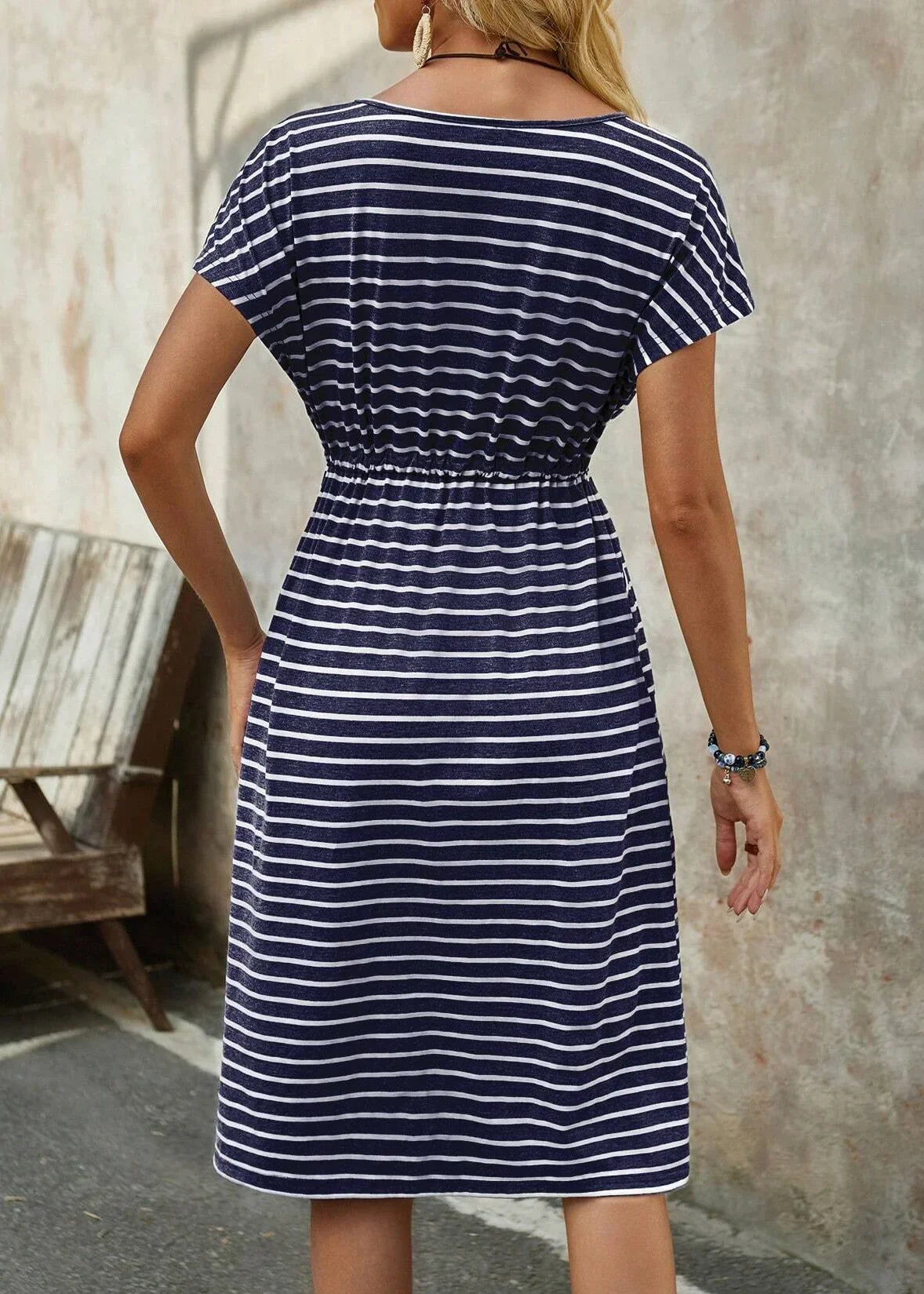 Sylvie | Vestido Midi de Rayas Azules con Cintura Anudada
