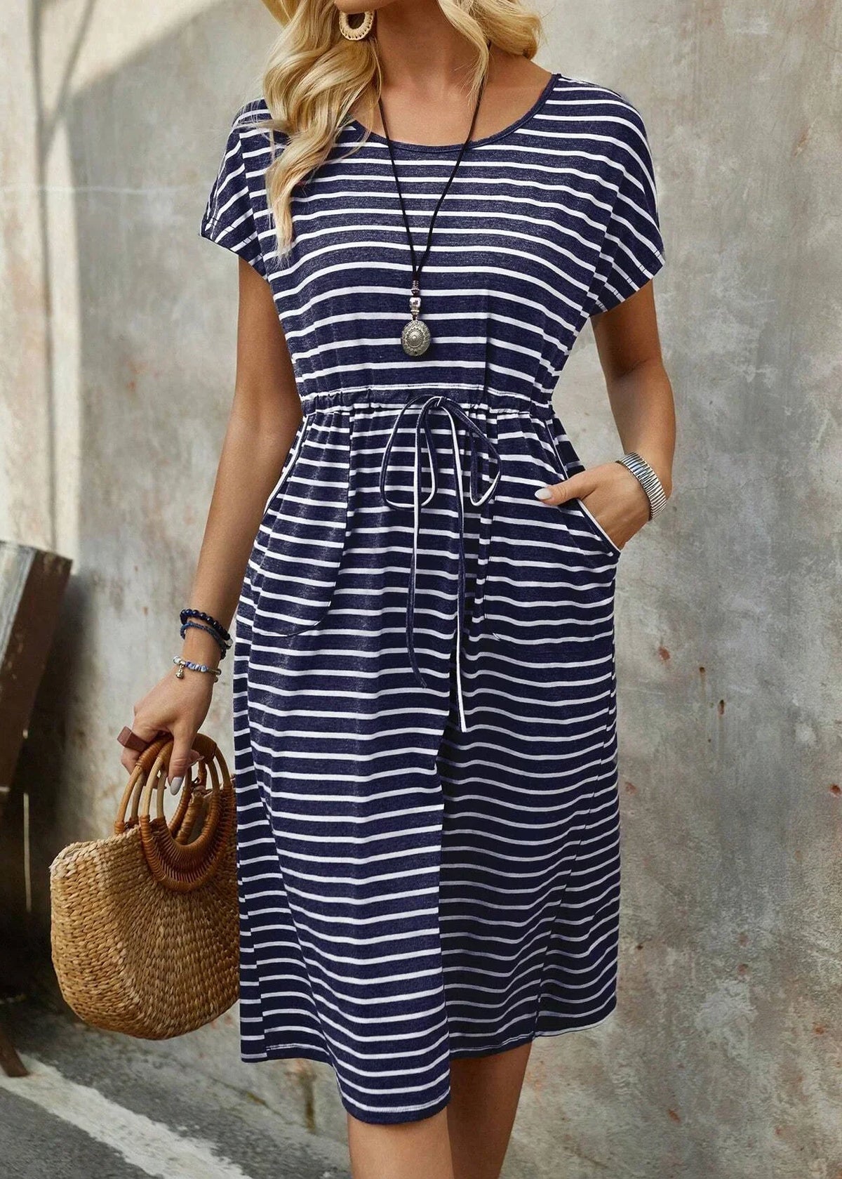 Sylvie | Vestido Midi de Rayas Azules con Cintura Anudada