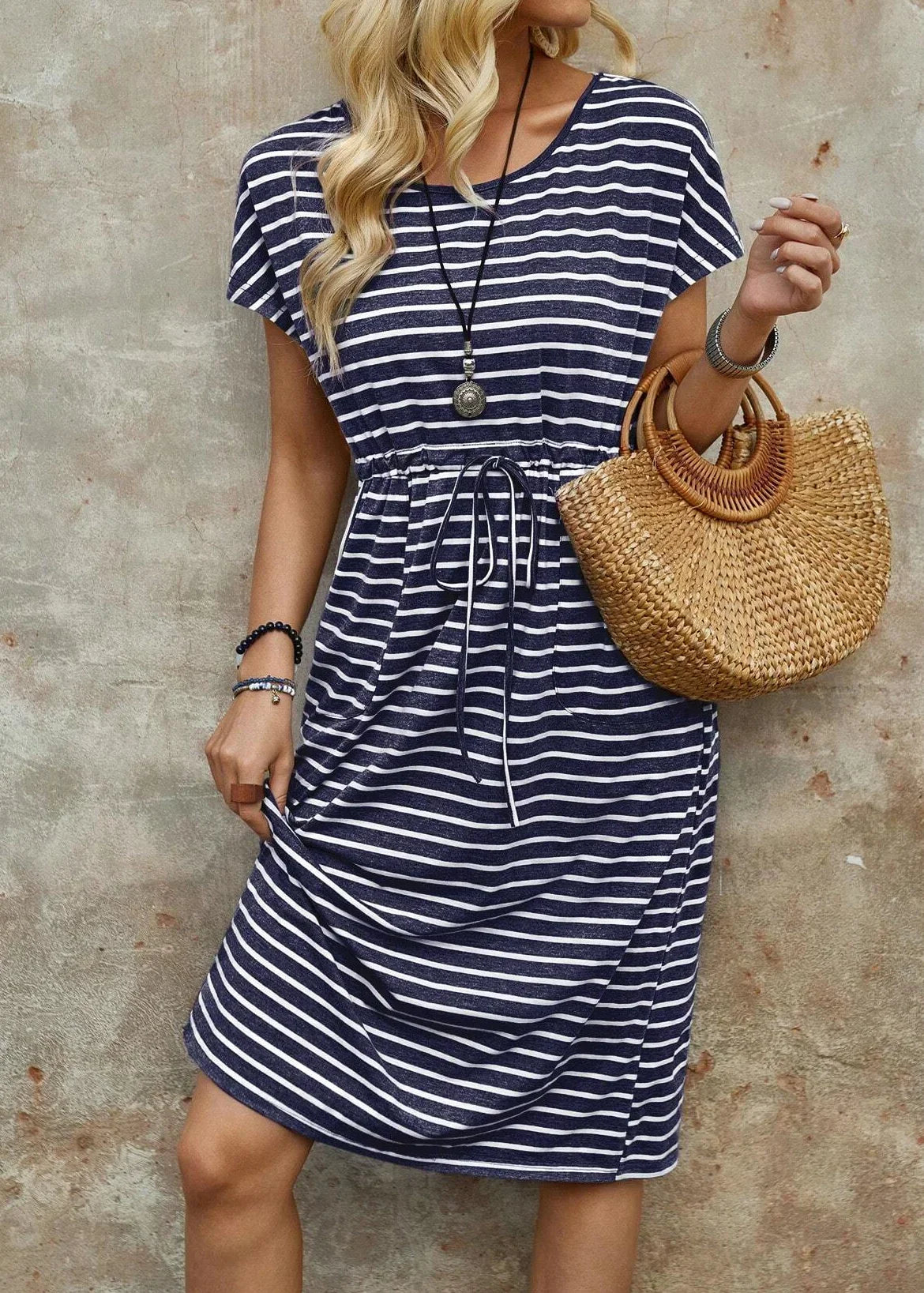 Sylvie | Vestido Midi de Rayas Azules con Cintura Anudada